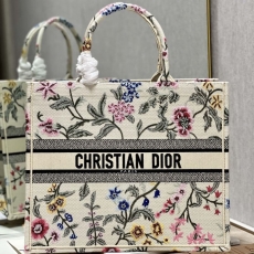 Christian Dior Shopping Bags